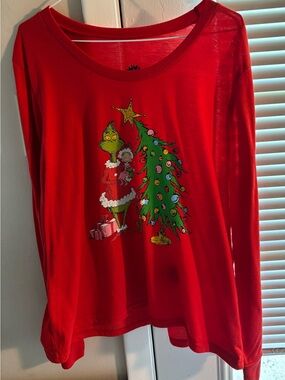 Seuss Enterprises The Grinch Christmas Tee
